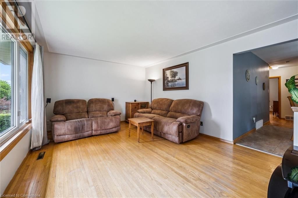 176 SEKURA STREET Image 5
