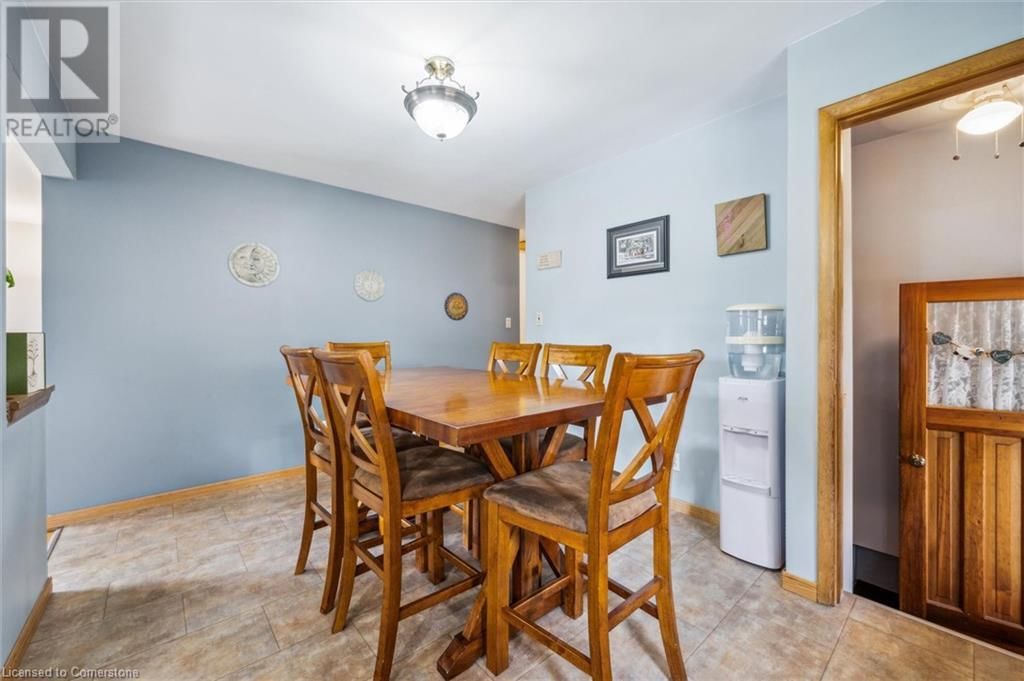 176 SEKURA STREET Image 9
