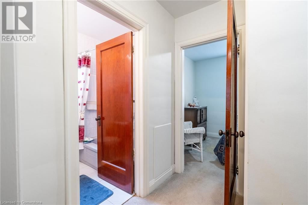 204 EMERALD STREET Image 25