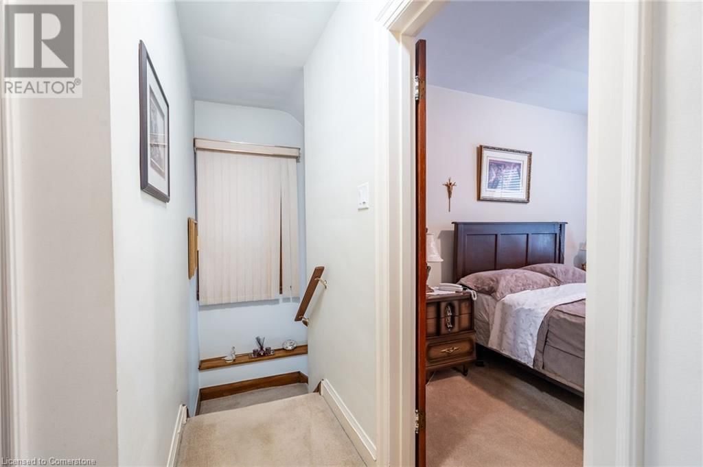 204 EMERALD STREET Image 26