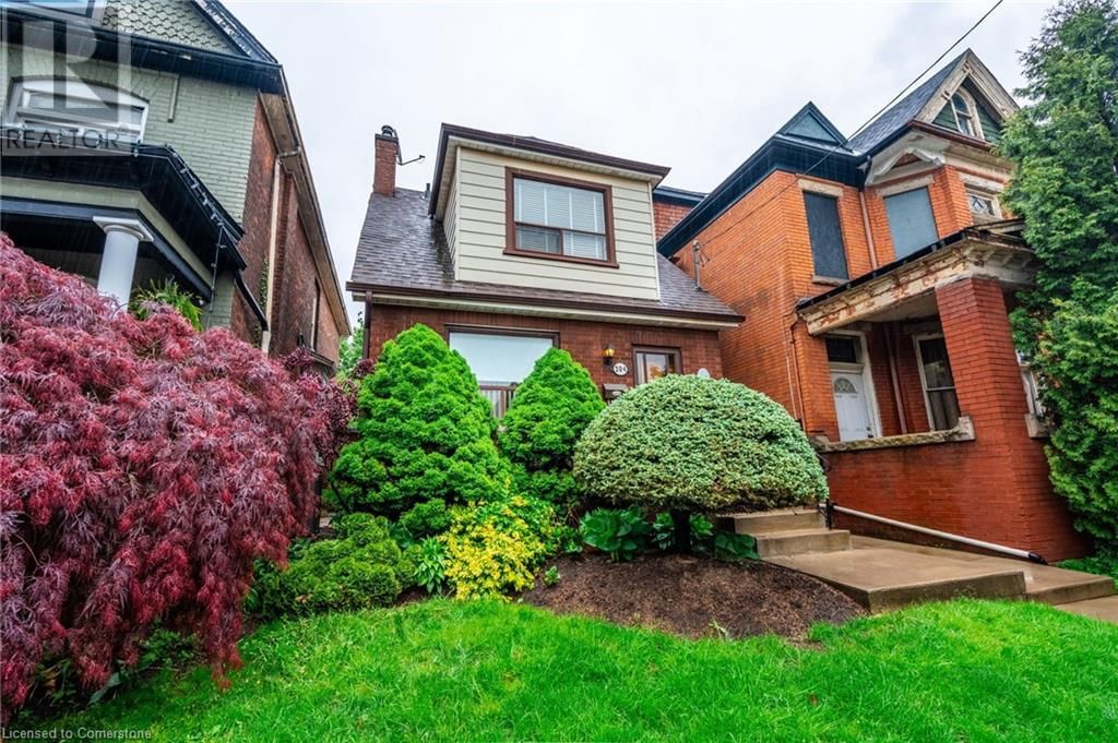 204 EMERALD STREET Image 3