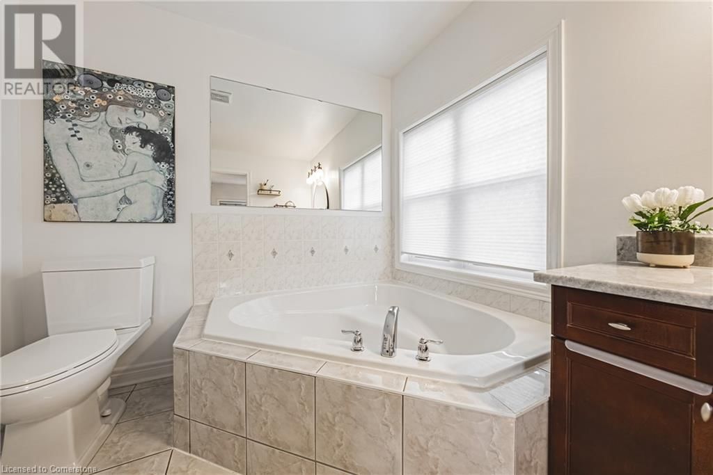 95 LIVINGSTONE DRIVE Image 30