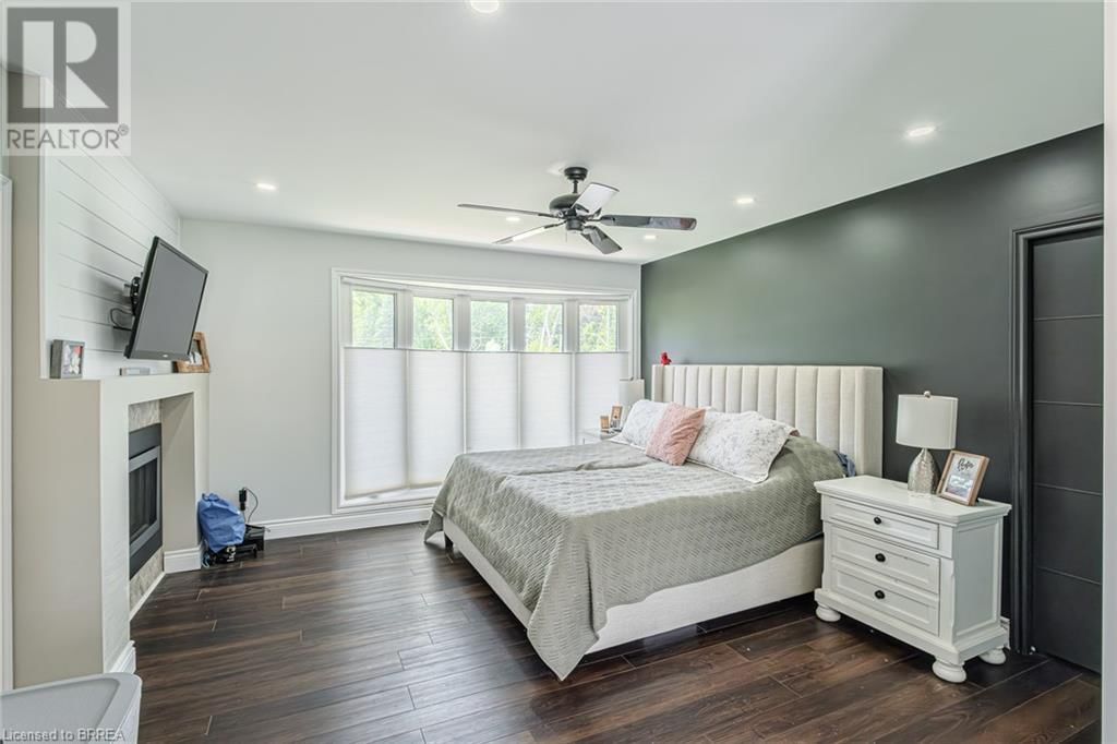 836 MOUNT PLEASANT ROAD Image 26