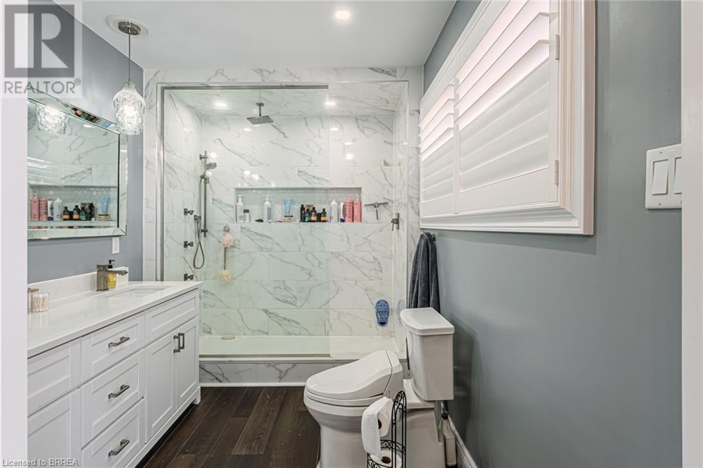 836 MOUNT PLEASANT ROAD Image 32