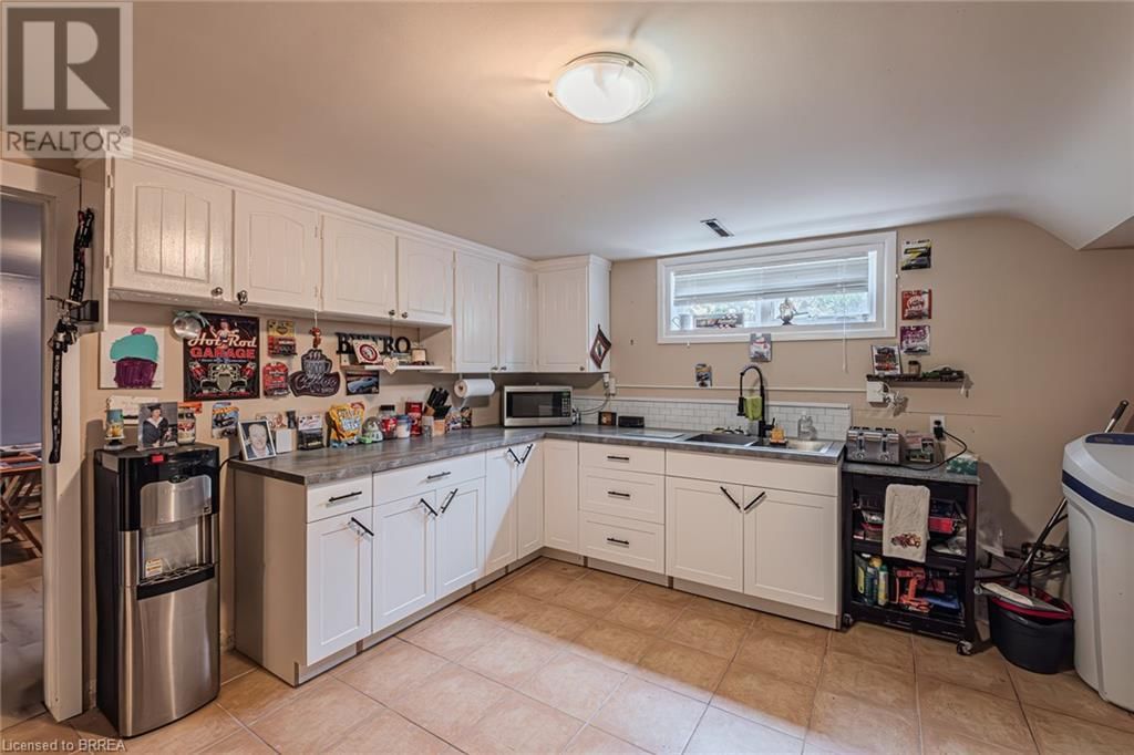 836 MOUNT PLEASANT ROAD Image 38