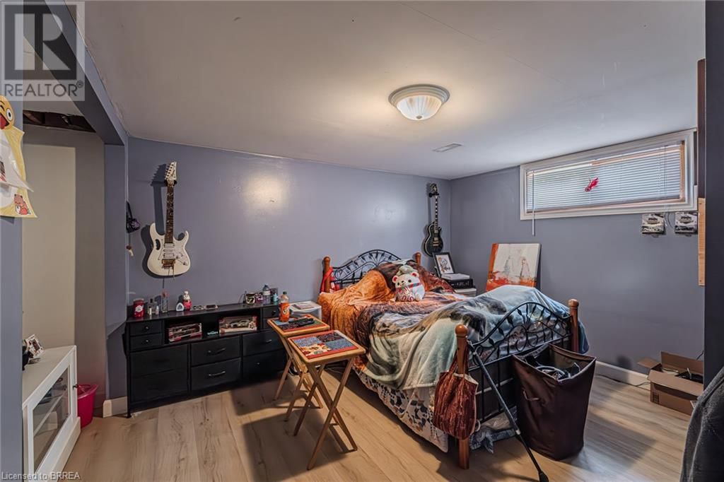 836 MOUNT PLEASANT ROAD Image 40