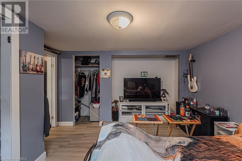 836 MOUNT PLEASANT ROAD Image 41