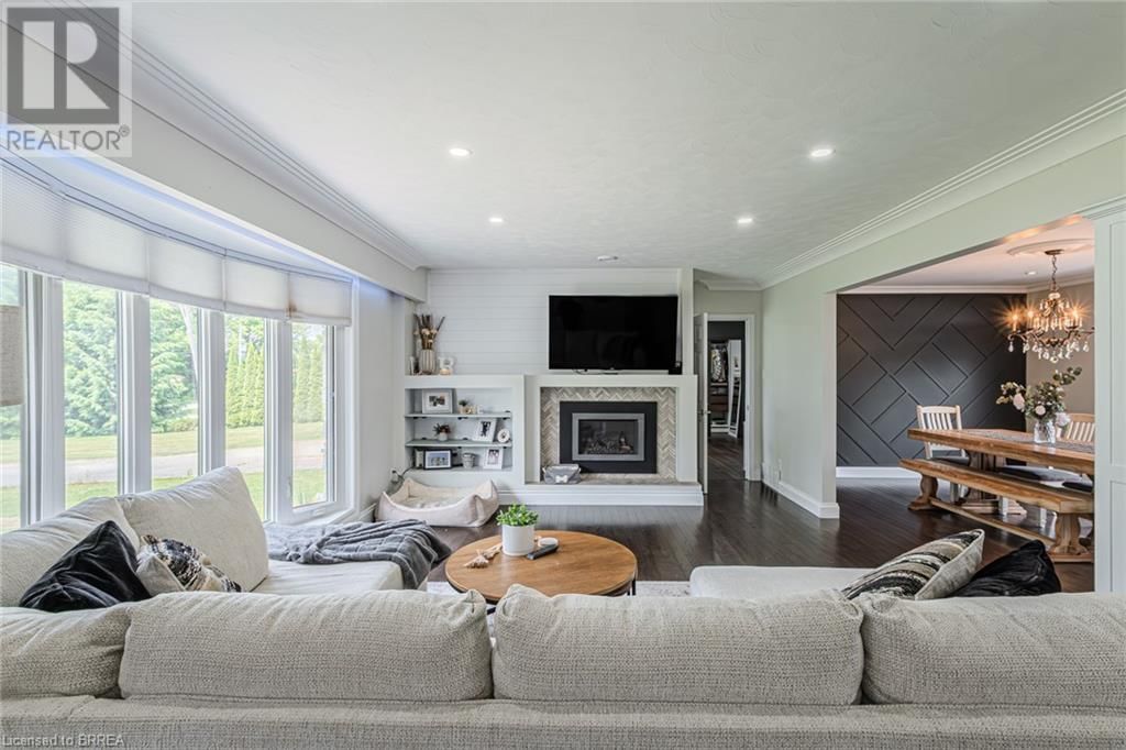 836 MOUNT PLEASANT ROAD Image 9