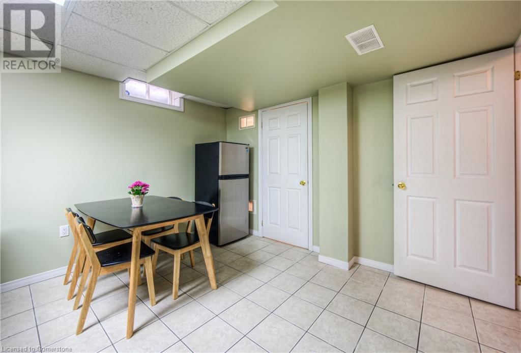 11 ANDERSON COURT Image 38