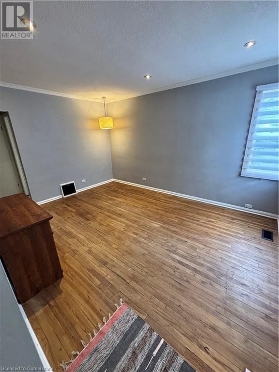 38 ST CLAIR AVENUE Image 7