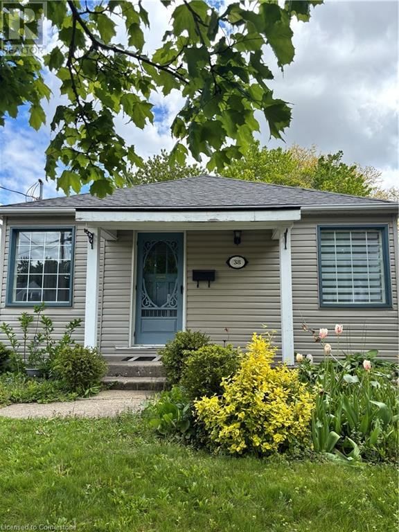 38 ST CLAIR AVENUE Image 9