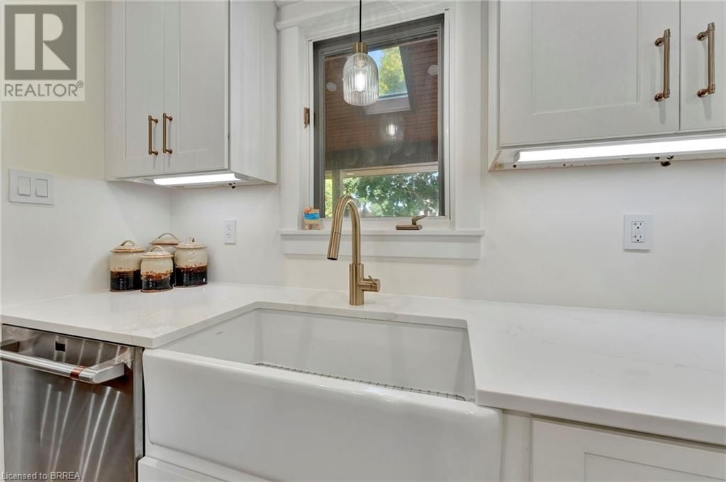 28 AUSTIN CRESCENT Image 11