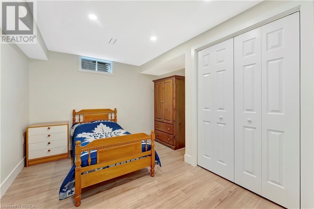 28 AUSTIN CRESCENT Image 22