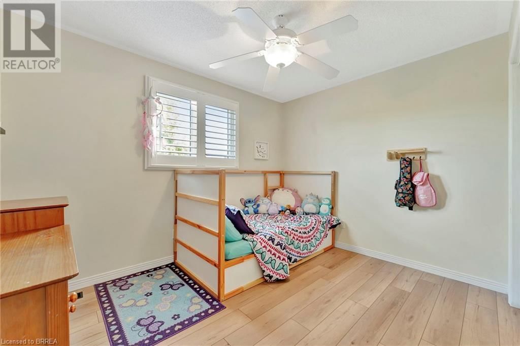 28 AUSTIN CRESCENT Image 33