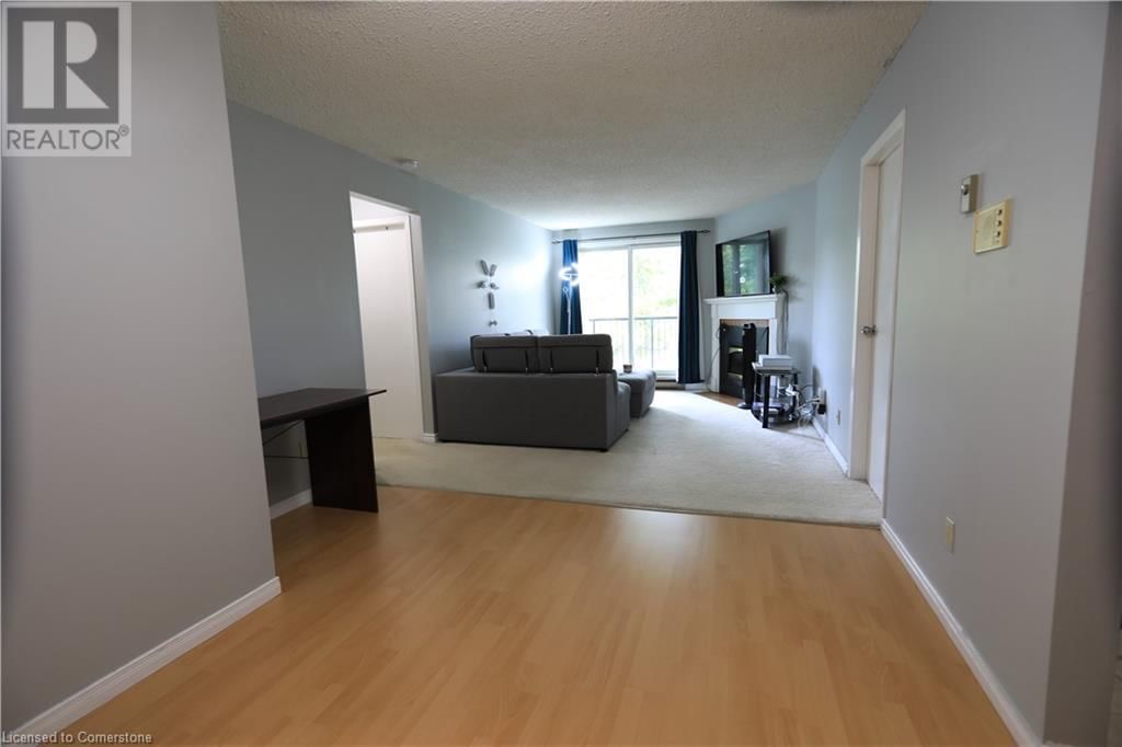 64 - 1096 JALNA BOULEVARD Image 6