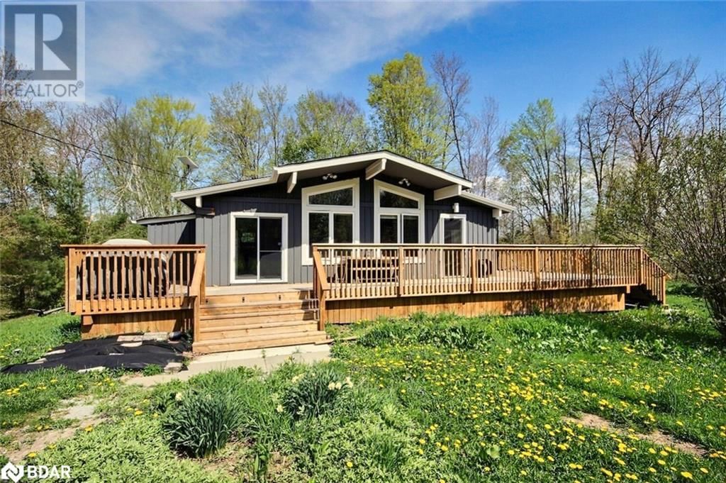30 BROOKS LANE Image 1