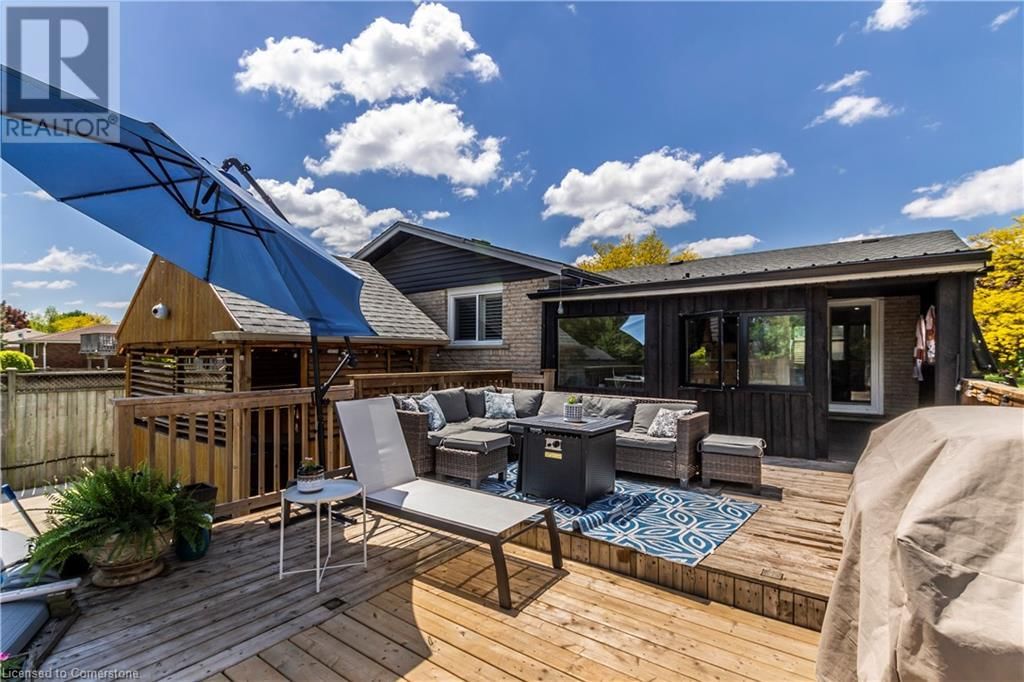 44 OAKHURST CRESCENT Image 35