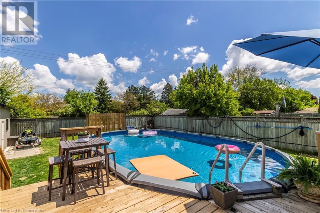 44 OAKHURST CRESCENT Image 36
