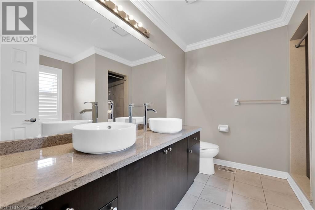1445 LAURIER AVENUE Image 24