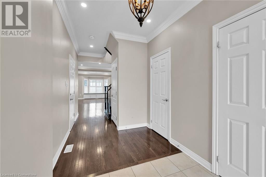1445 LAURIER AVENUE Image 3
