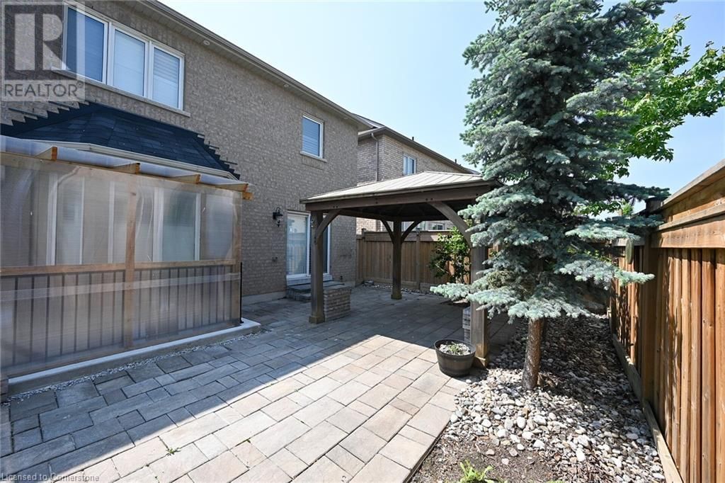 1445 LAURIER AVENUE Image 41
