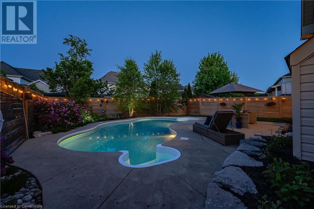 242 WATERBEND CRESCENT Image 46