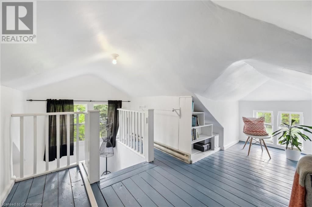 162 MOORE STREET SOUTH Image 28