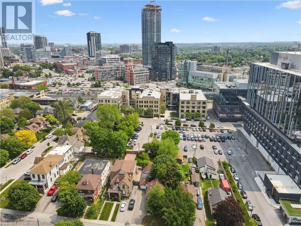 67 WELLINGTON STREET NORTH Image 32