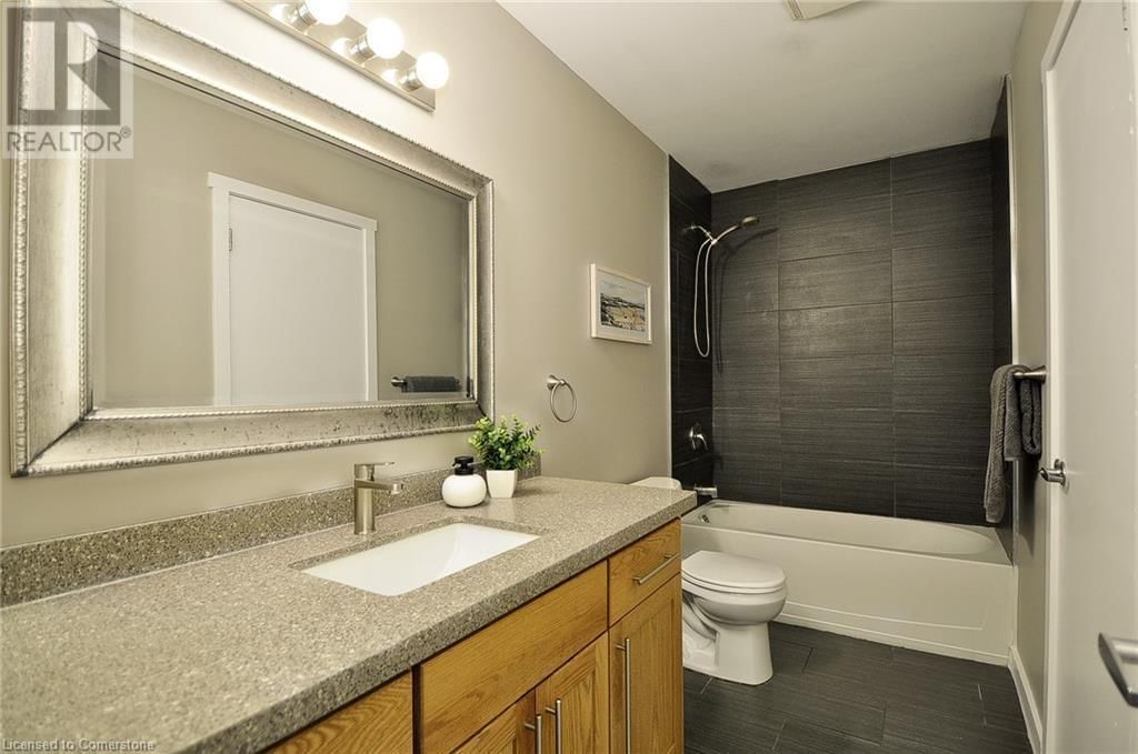 709 FREDERICK STREET Image 18