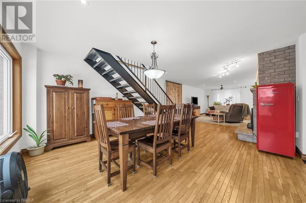 38 GRAND RIVER STREET SOUTH Image 11
