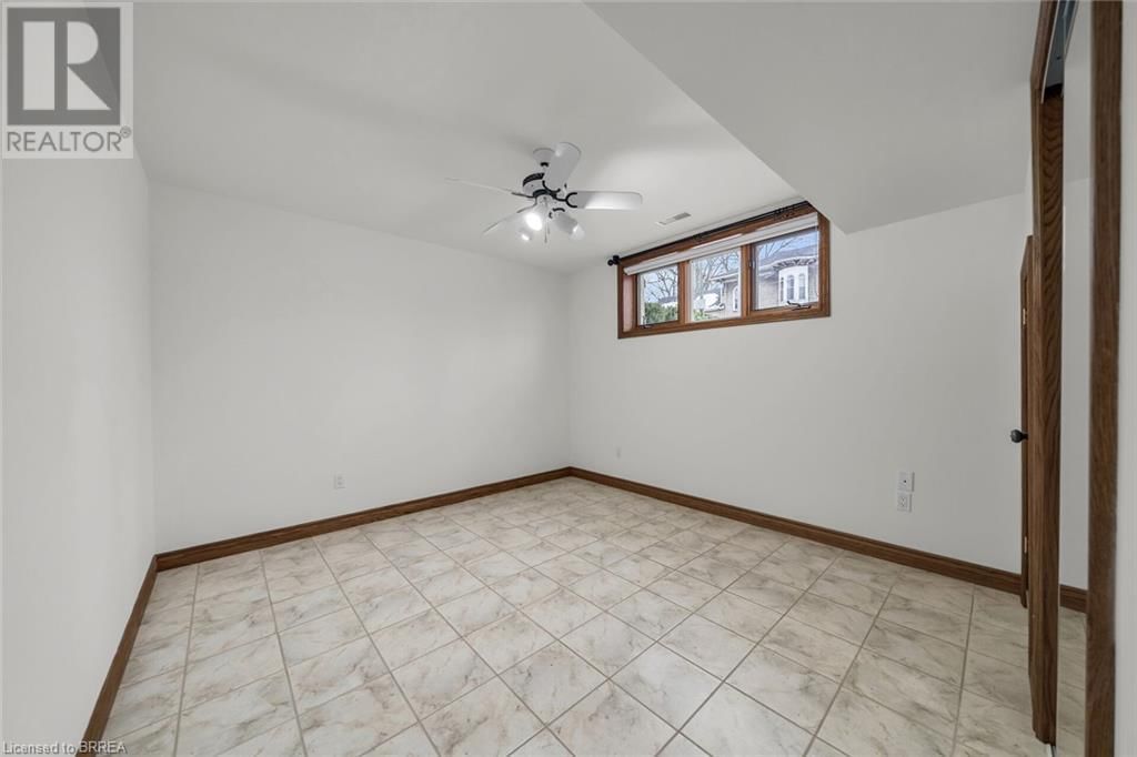 38 GRAND RIVER STREET SOUTH Image 29