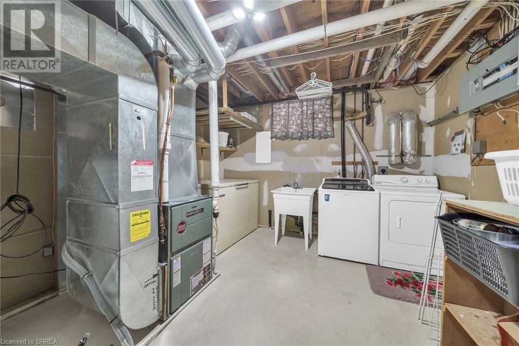 38 GRAND RIVER STREET SOUTH Image 30