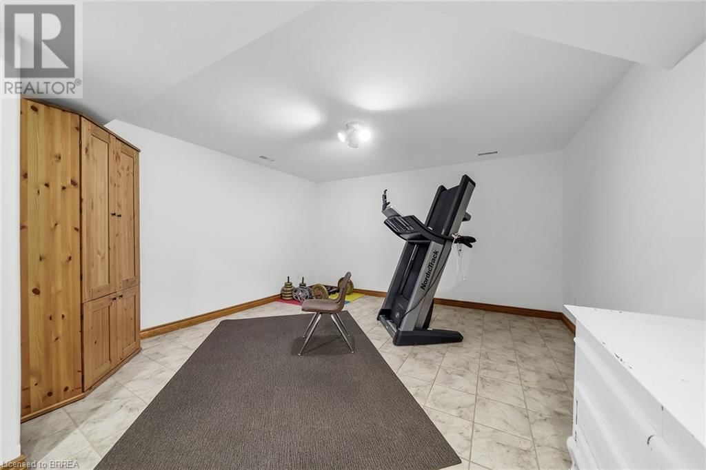 38 GRAND RIVER STREET SOUTH Image 32