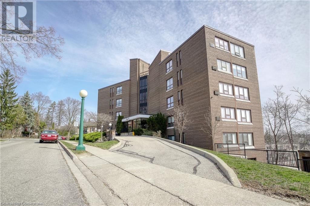 5N - 26 WENTWORTH AVENUE Image 26