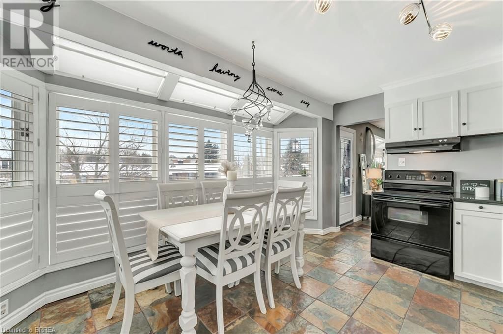 924 UNION STREET Image 11