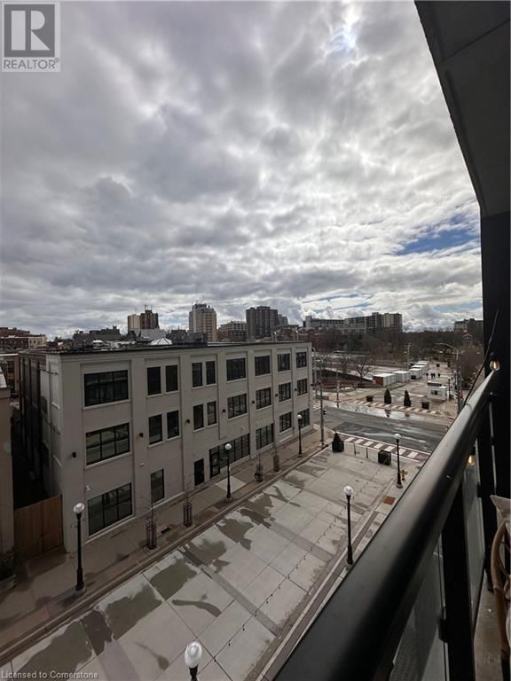 404 - 60 CHARLES STREET WEST Image 26