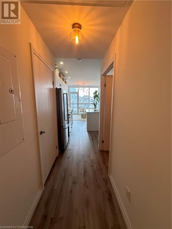 404 - 60 CHARLES STREET WEST Image 5