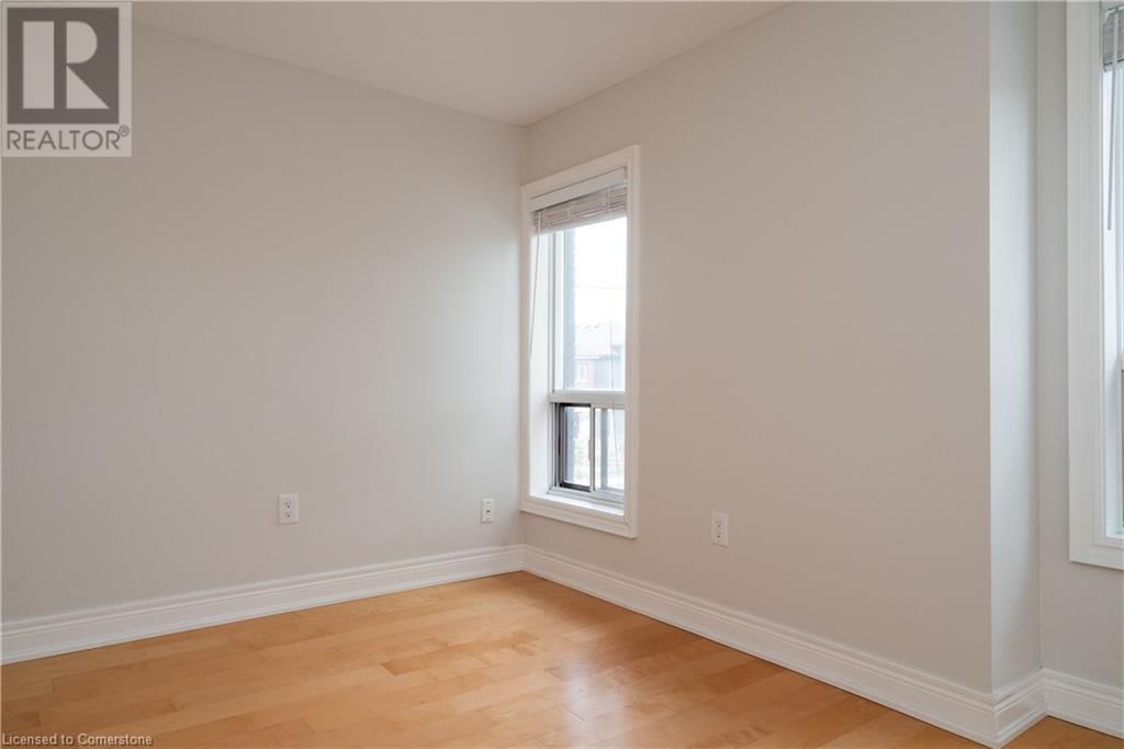 29 CASE STREET Image 19