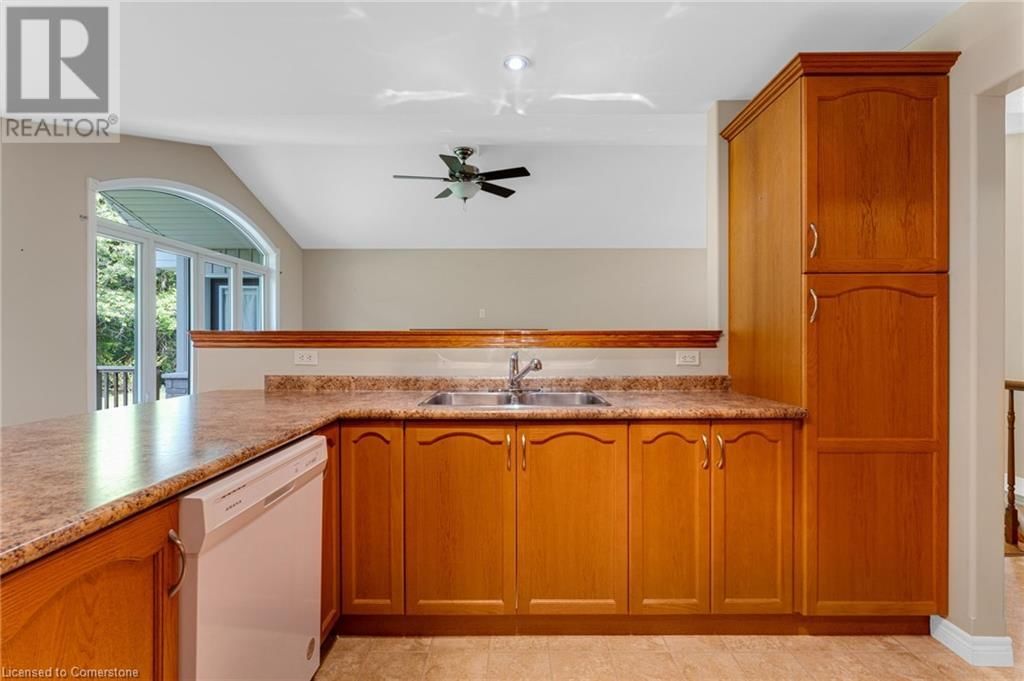 18 RIVERSIDE CIRCLE Image 13