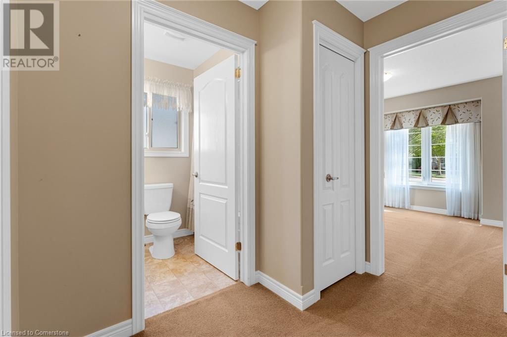 18 RIVERSIDE CIRCLE Image 19