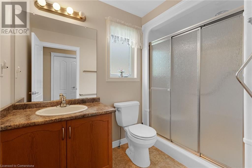 18 RIVERSIDE CIRCLE Image 24