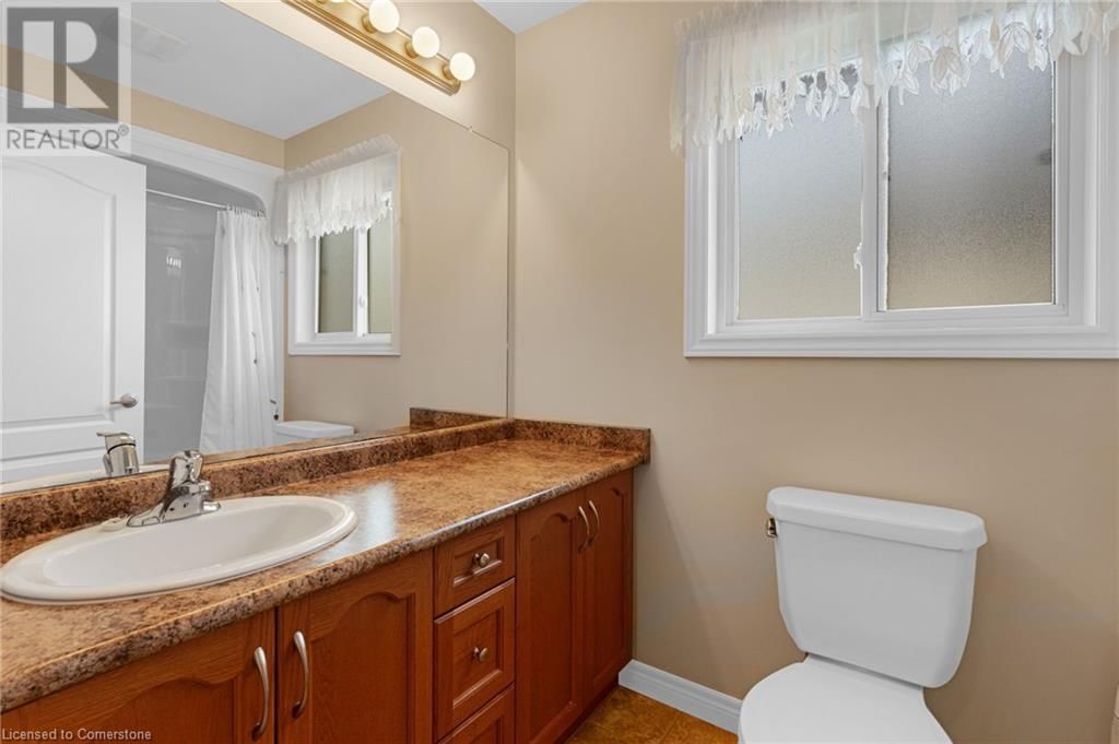 18 RIVERSIDE CIRCLE Image 27