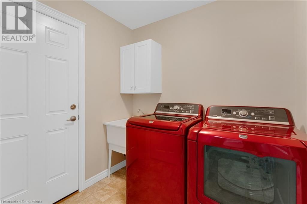 18 RIVERSIDE CIRCLE Image 30
