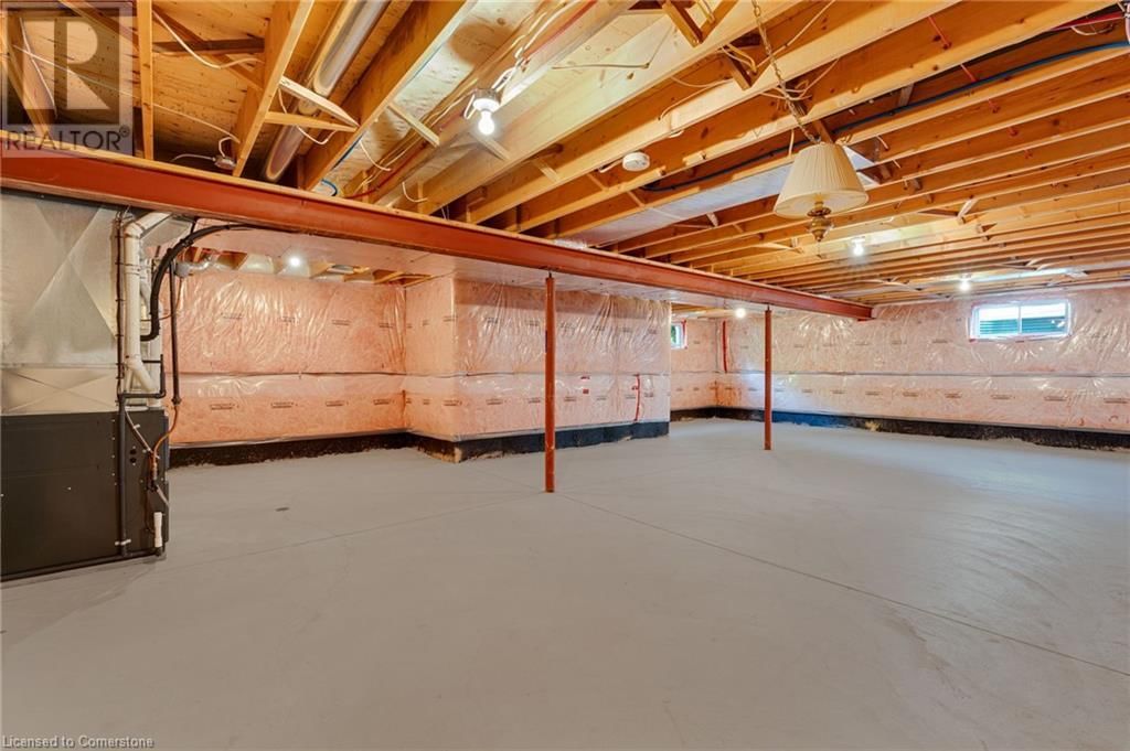 18 RIVERSIDE CIRCLE Image 31