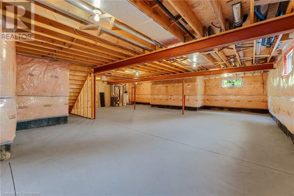 18 RIVERSIDE CIRCLE Image 34
