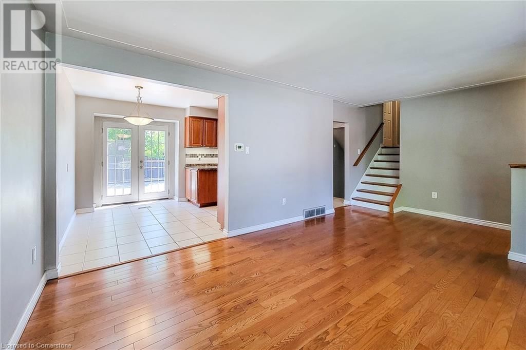 35 CLOKE COURT Image 11