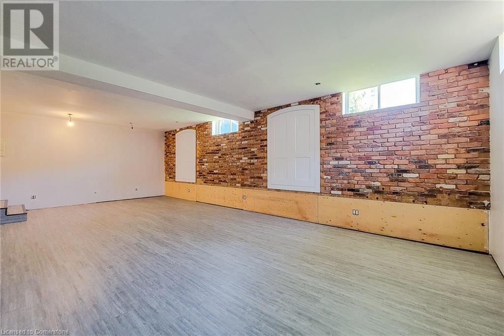 35 CLOKE COURT Image 32