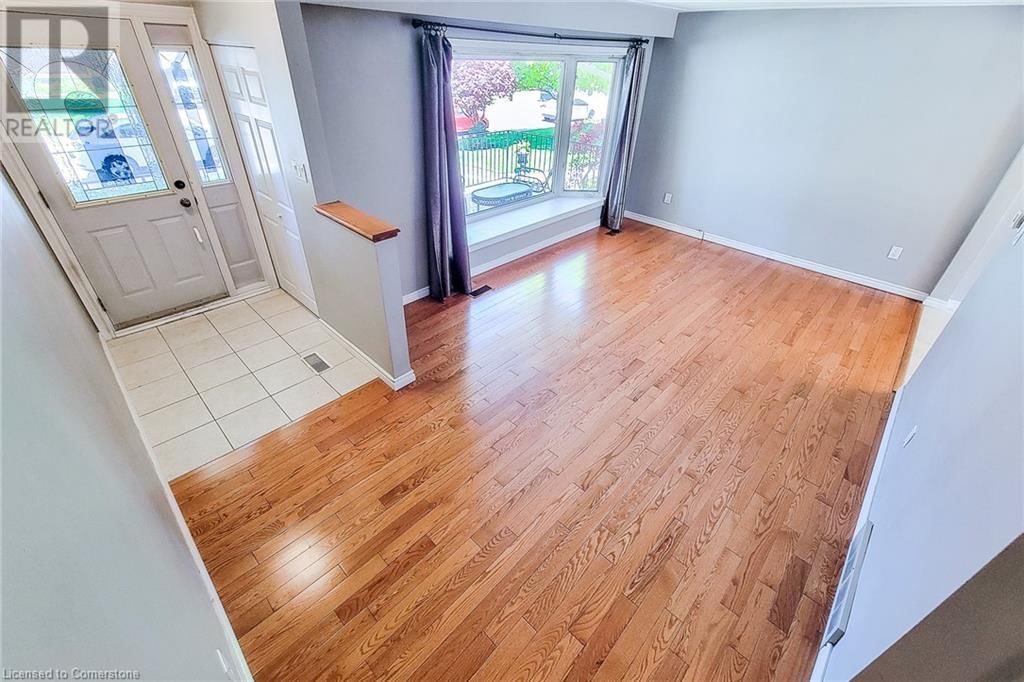 35 CLOKE COURT Image 7