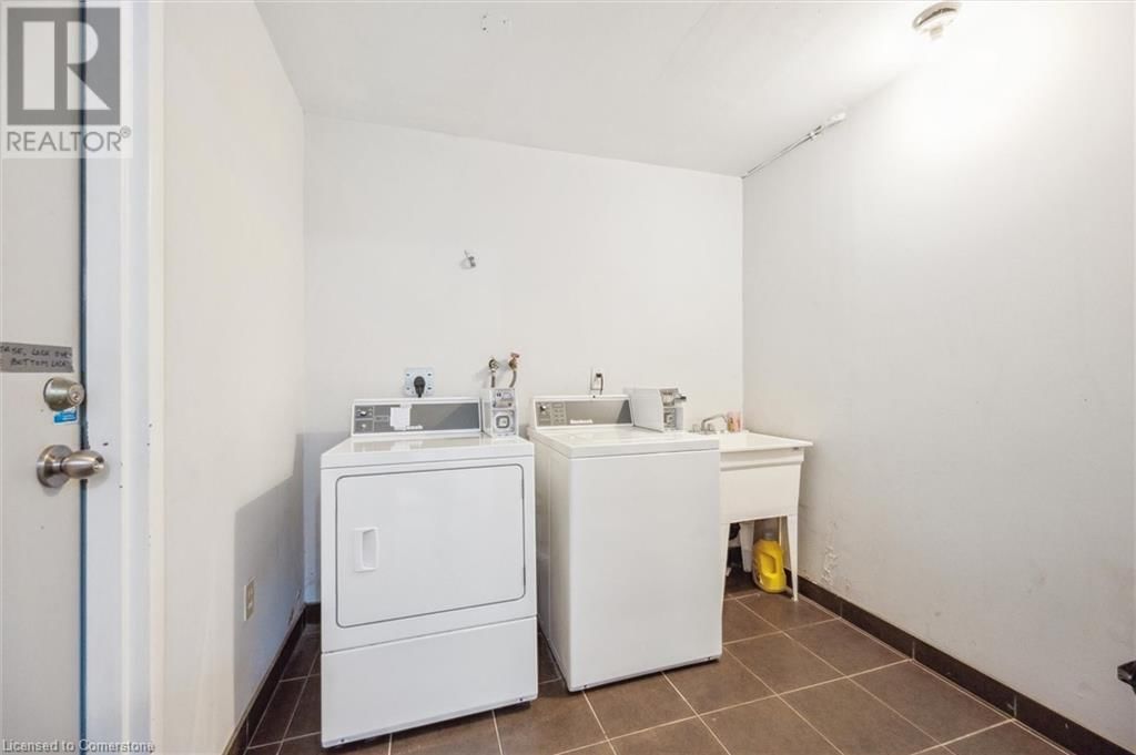 12 - 119 CEDAR STREET SOUTH Image 30