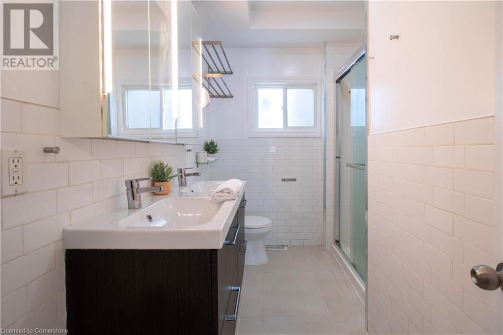 10 MANNING STREET Image 12